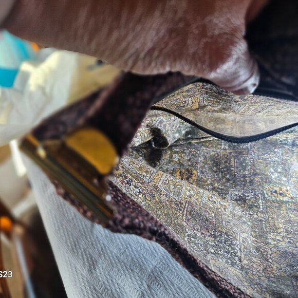 Vintage Tweed Handbag With Brass Fastener, Fantastic Condition! Looks New. - Picture 13 of 16